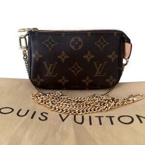 100% Authentic LOUIS VUITTON Monogram Mini Pochette Accessories!